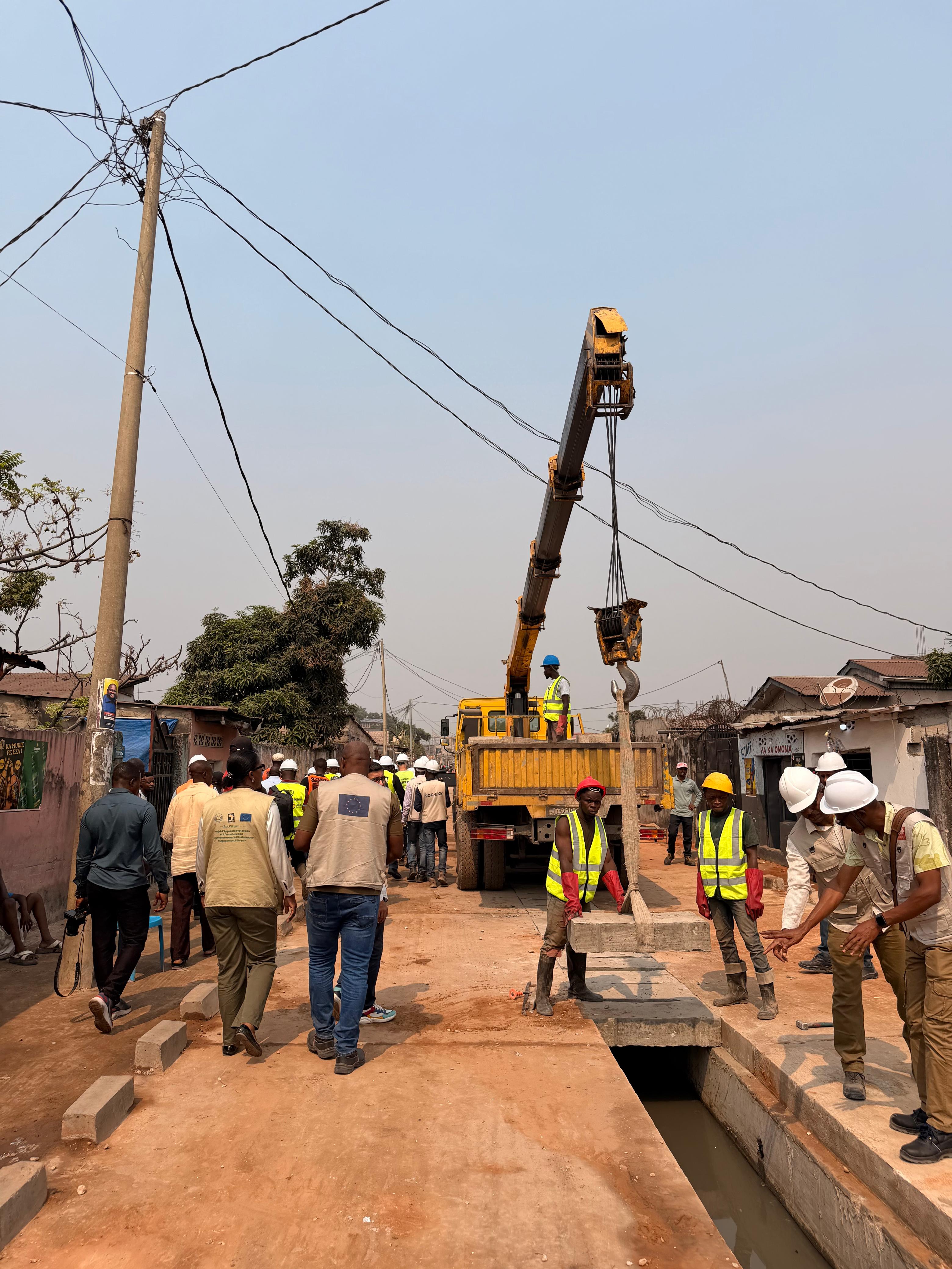 Travaux de Réhabilitation des Voiries Structurantes et des Caniveaux de Drainage des Eaux Pluviales dans Le Quartier Abattoir dans La Commune de Masina