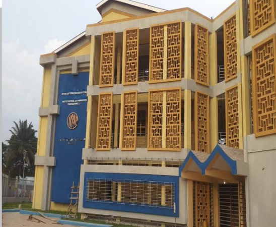 Travaux de Construction du Centre de Formation Moderne de l’INPP à Mbanndaka (Équateur)
